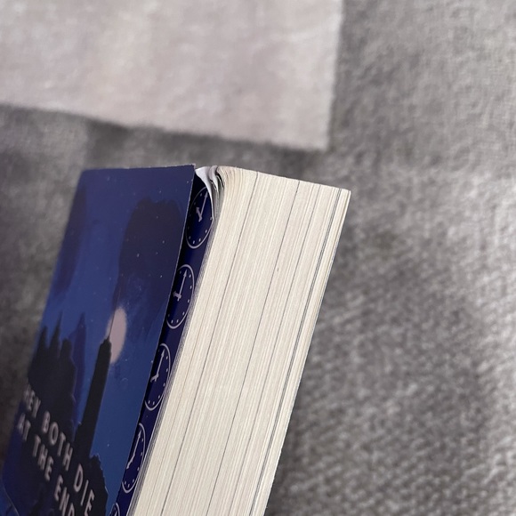 They Both Die at the End by Adam Silvera - Picture 2 of 3